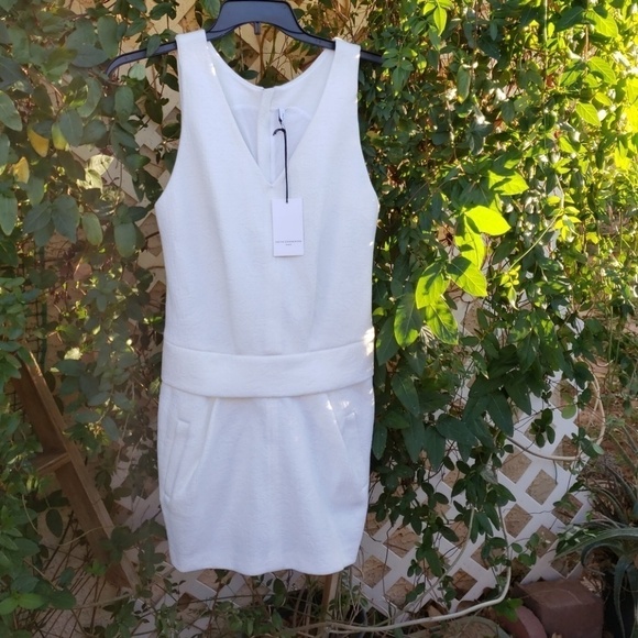 FAITH CONNEXION
Sleeveless Low-Waist Dress
Size: - Picture 3 of 5